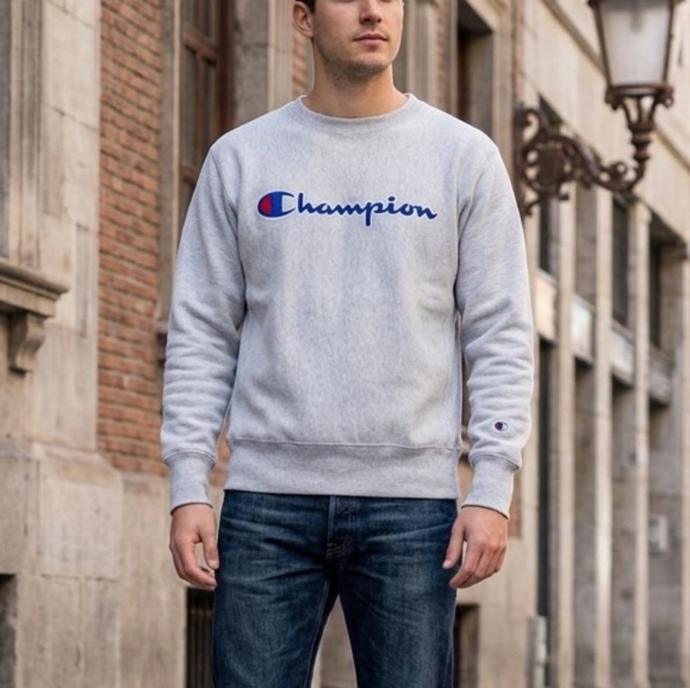 Champion Crewneck Sweatshirt Size M Gray Logo Pullover Men Reverse Weave Style